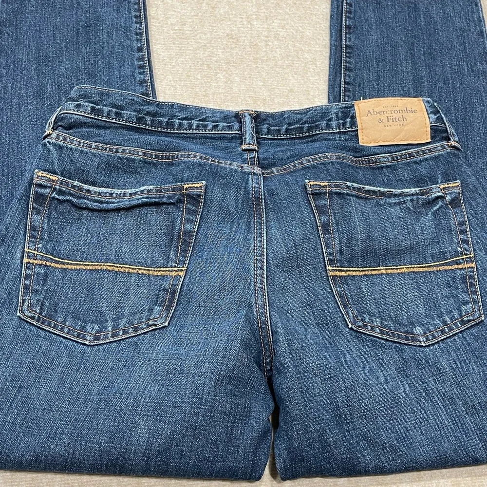 Abercrombie & Fitch Medium Wash Straight Leg Button Fly Denim Blue Jeans 32x30 - Picture 3 of 13
